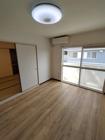 フレグランス三ツ相　B棟の居間・リビング