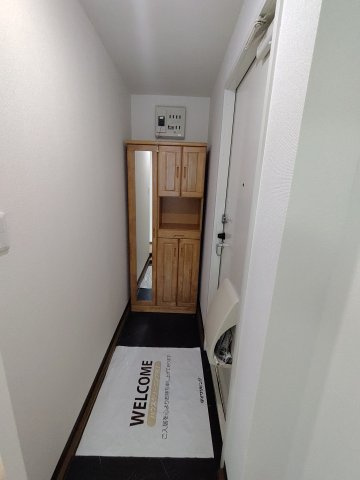 フレグランス三ツ相　B棟の玄関