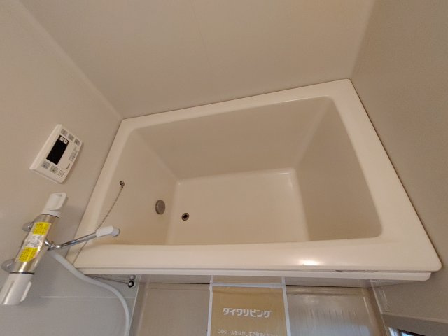 フレグランス三ツ相　B棟の浴室