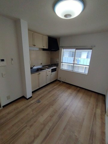 フレグランス三ツ相　B棟の居間・リビング