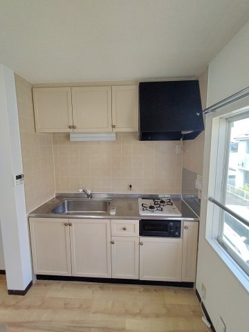 フレグランス三ツ相　B棟のキッチン