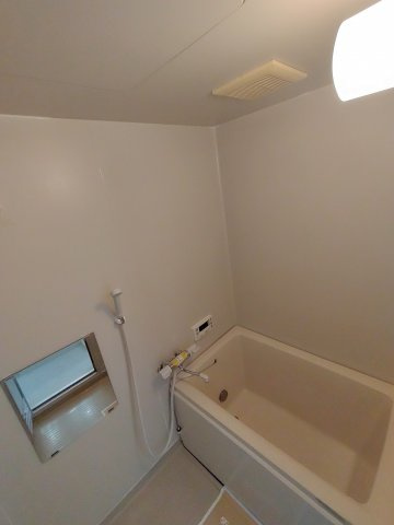 フレグランス三ツ相　B棟の浴室