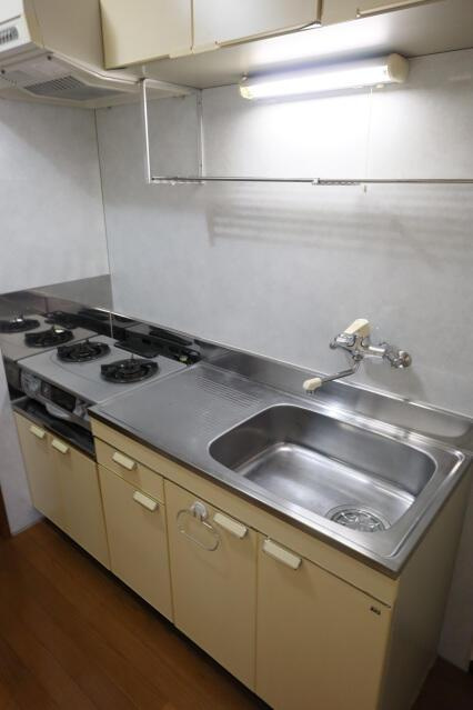貳室邸マンションのキッチン| 