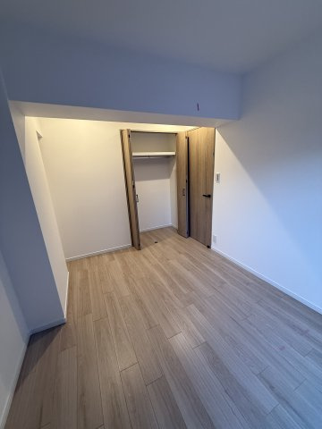 ライオンズマンション北烏山の洋室|ゆったりした洋室です