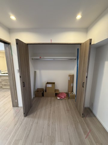 ライオンズマンション北烏山の収納|大きなものも収納できそうです