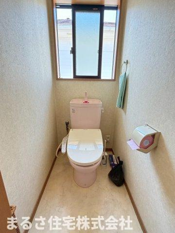 吉村町北中甲　中古戸建のトイレ