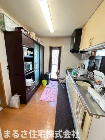 吉村町北中甲　中古戸建の居間・リビング