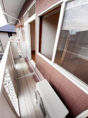 【バルコニー】 | フェアリーヒルズ | 外からの目が気にならないバルコニーで洗濯物が干せます