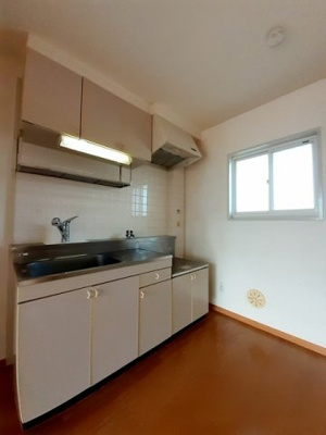 【キッチン】 | フェアリーヒルズ | きれいなキッチンです