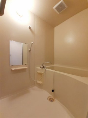 【浴室】 | フェアリーヒルズ | コンパクトで使いやすいお風呂です