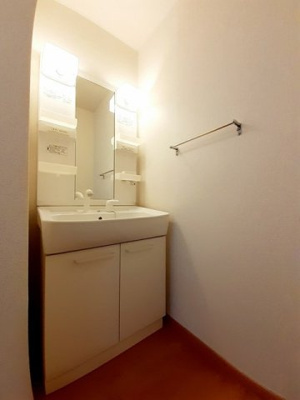 【洗面所】 | フェアリーヒルズ | コンパクトで使いやすい洗面所