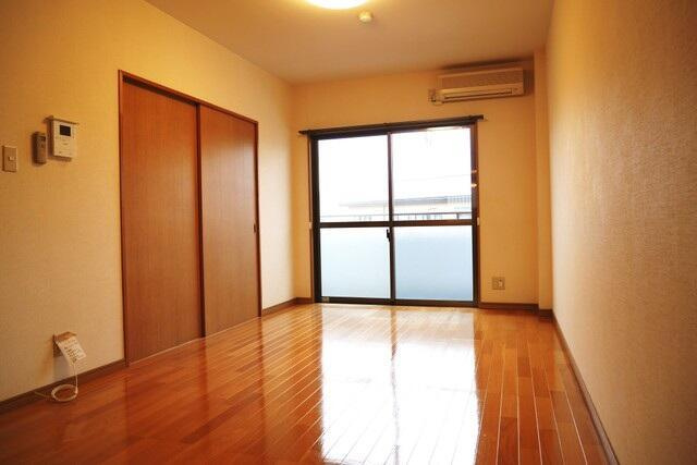 あざみのスクエアⅡの居間・リビング| 