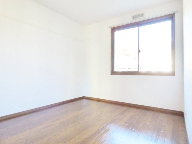 逗子市久木１丁目のアパートの寝室|落ち着いて過ごせるお部屋です♪