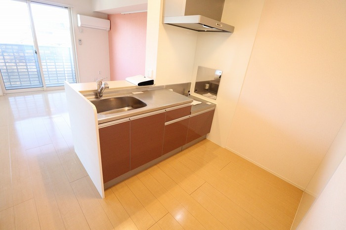 モンブランのキッチン|カウンターキッチン(IH対応ｺﾝｾﾝﾄ付き)