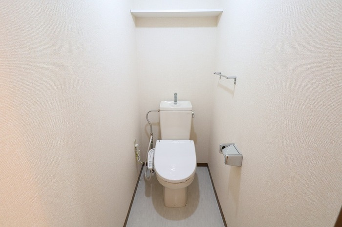 ハイカムール東台 ＡＢＣＤのトイレ|温水洗浄暖房便座