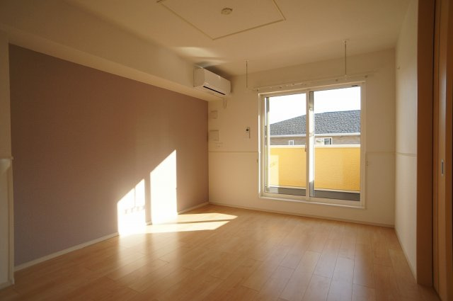 アイフィールドⅡ番館の居間・リビング|居室・リビング