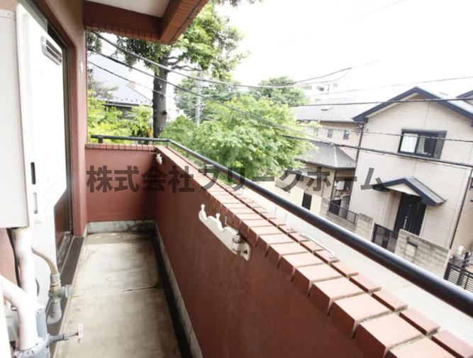三鷹市上連雀６丁目の賃貸マンションのバルコニー