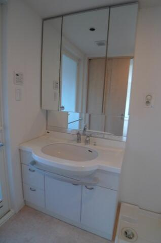 フローレンス鷹匠の洗面所| 