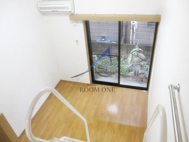 グランデ・ハナブサの居間・リビング|洋室のお部屋です。