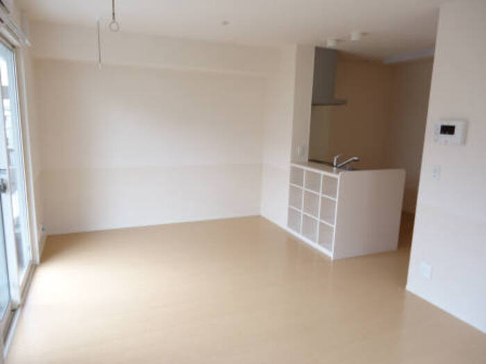 ソラーナ長崎の居間・リビング|101 LDK