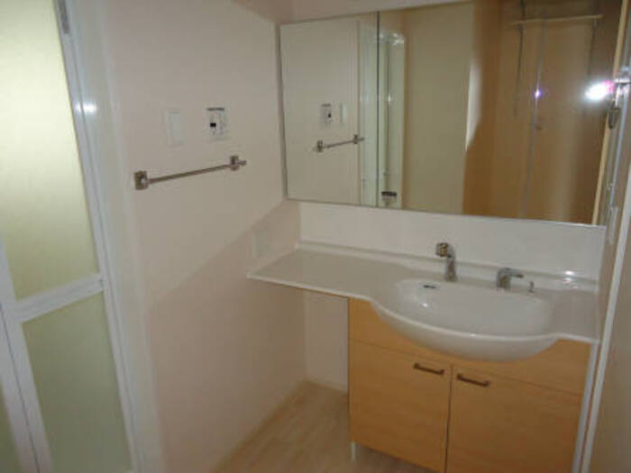 ソラーナ長崎の洗面所|101 化粧台