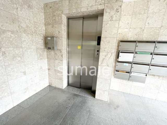 ラ・ルミエールのロビー|エレベーター完備！