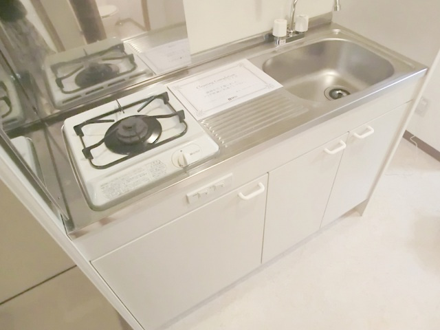 リリックコート翔のキッチン|コンロ付きキッチンです( ^^) _U