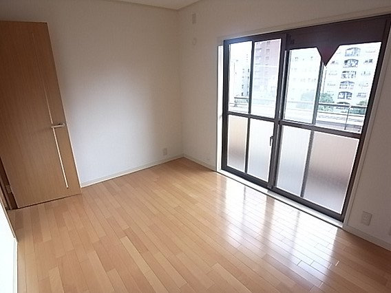 メトロハイツ花隈の居間・リビング