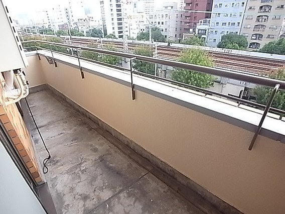 メトロハイツ花隈のバルコニー