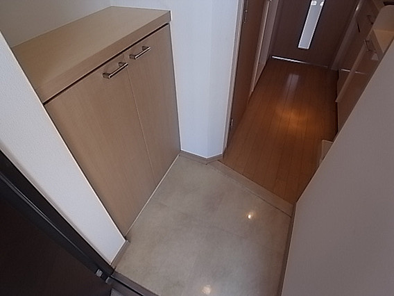 エステムコート三宮駅前ラドゥーの玄関