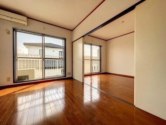 サンライズ豊島の居間・リビング