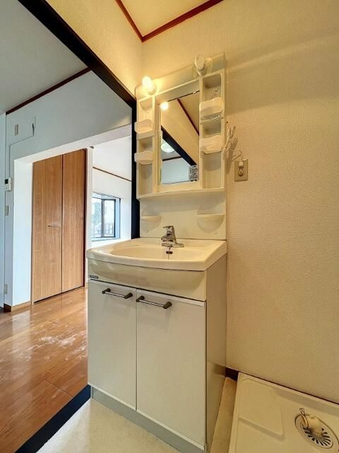 サンライズ豊島の独立洗面台