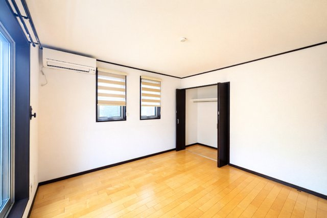 川口青木　中古戸建の洋室|陽だまりのようなぬくもりに満ちた洋室で、家族との穏やかなひとときをゆったりと。