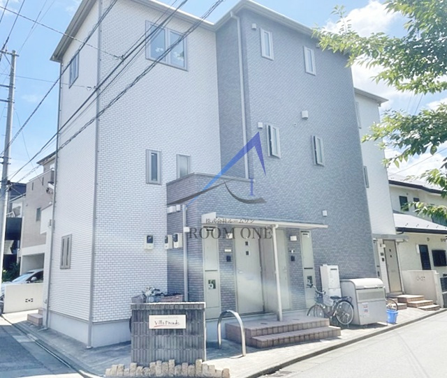 ヴィラ　フロイデ