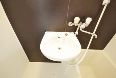 【洗面所】 | 下北沢GARDEN | 洗面台です。