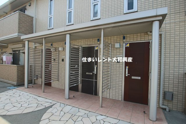 サンフレア東林間のエントランス