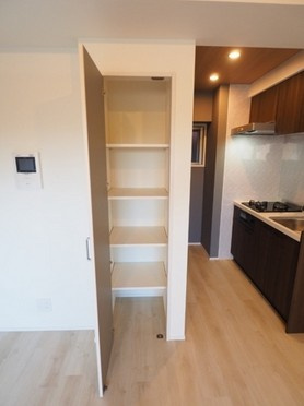 【居間・リビング】