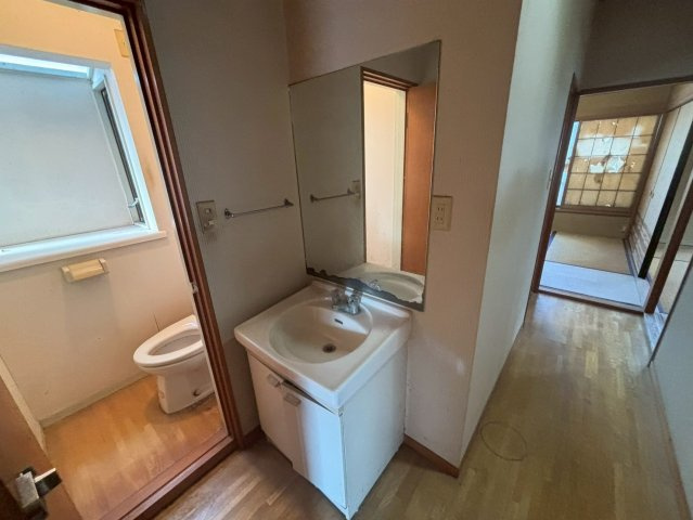 柏市中新宿　◎ゴルフクラブ近くの中古物件◎の独立洗面台|２階