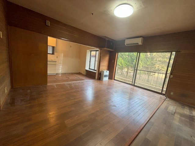 柏市中新宿　◎ゴルフクラブ近くの中古物件◎の居間・リビング