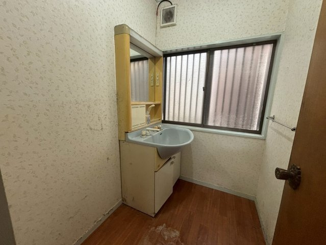 柏市中新宿　◎ゴルフクラブ近くの中古物件◎の脱衣所