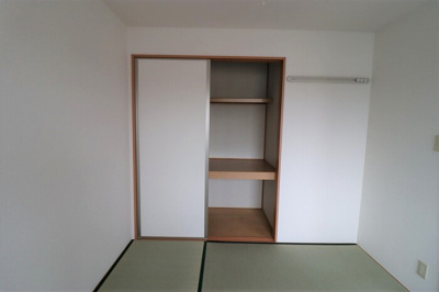 【和室】 | ヴェルドミール 弐番館 | 和室 押し入れ