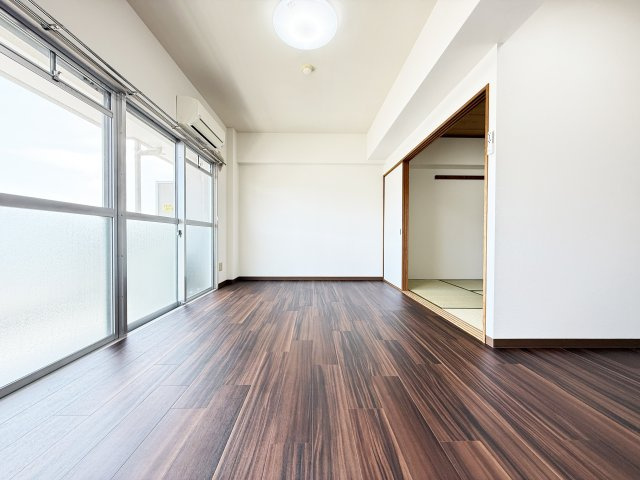 サンハイツ上町（１）の居間・リビング