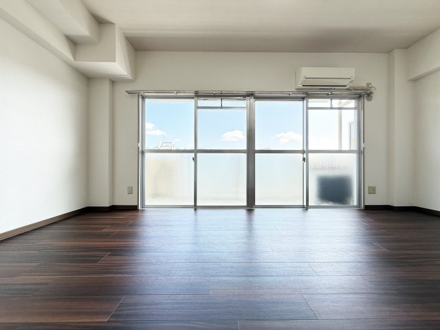 サンハイツ上町（１）の居間・リビング