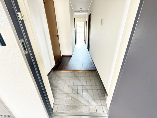 サンハイツ上町（１）の玄関