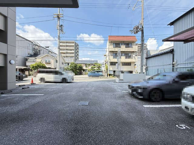 サンハイツ上町（１）の駐車場