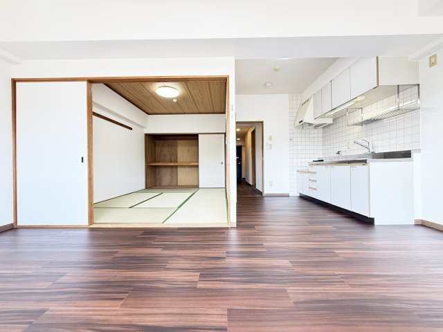 サンハイツ上町（１）の居間・リビング