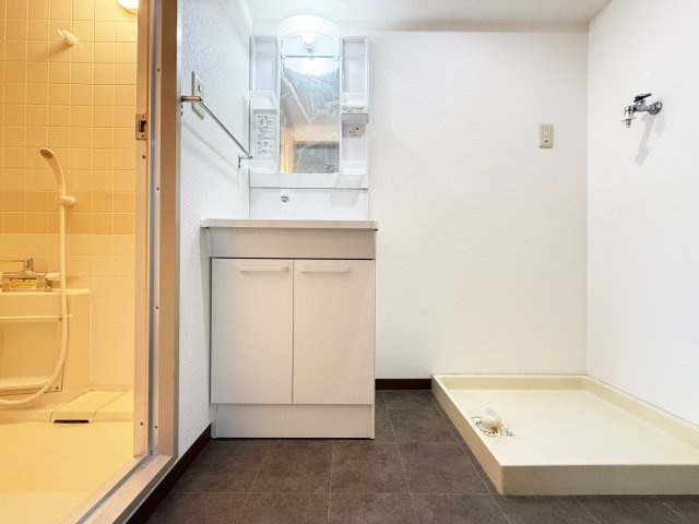 サンハイツ上町（１）の独立洗面台