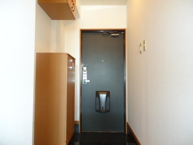 プレステージ東根の玄関|玄関