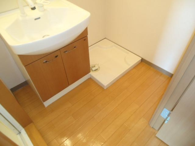 プレステージ東根の洗面所|脱衣所