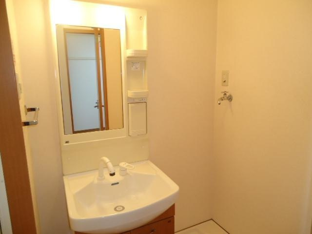 プレステージ東根の独立洗面台|洗髪洗面化粧台